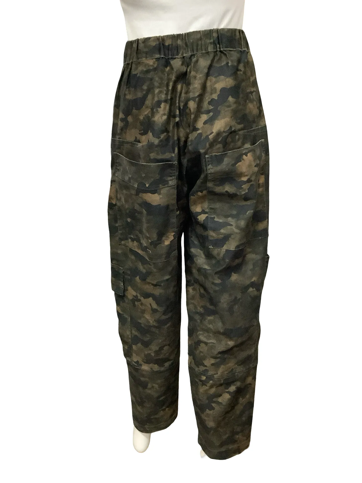 Alembika High Waisted Camo Print Pants Size: XS, S, 0