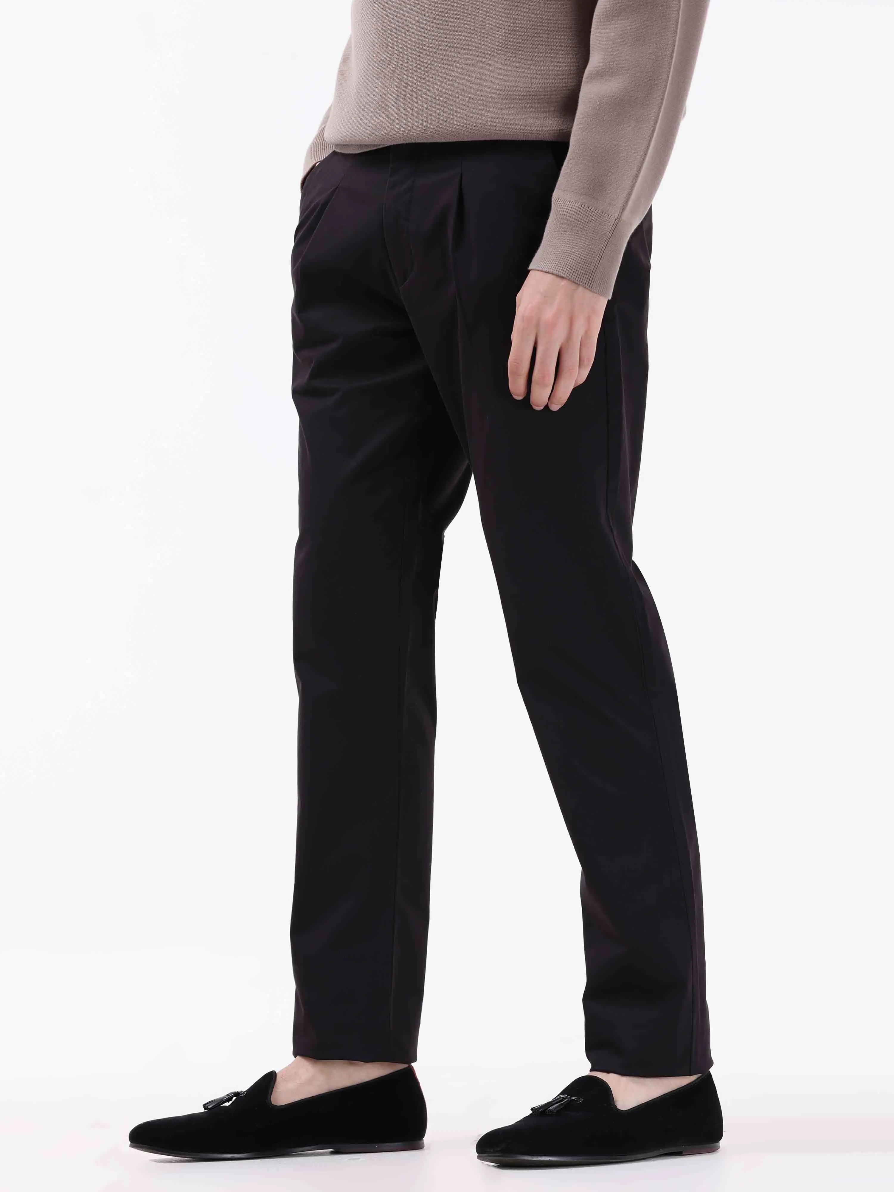 Essential Pleated Black Fine Twill Pant