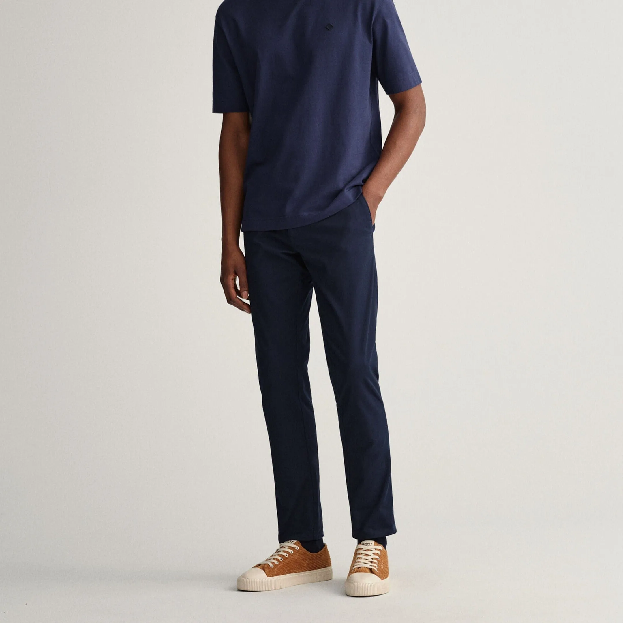 GANT Hallden Slim Fit Tech Prep™ Chinos Marine