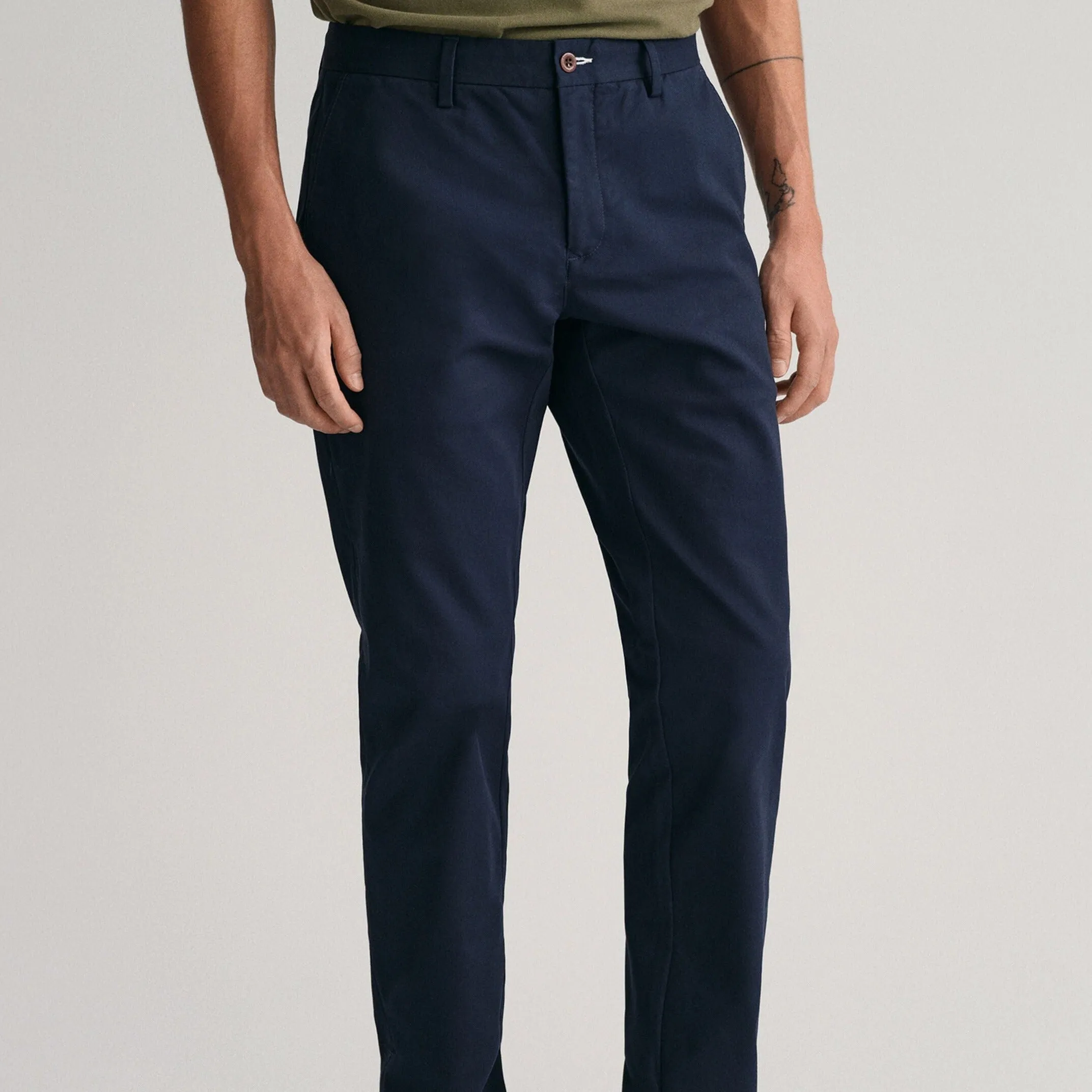 GANT Slim Fit Tech Prep™ Chinos in Marine Navy