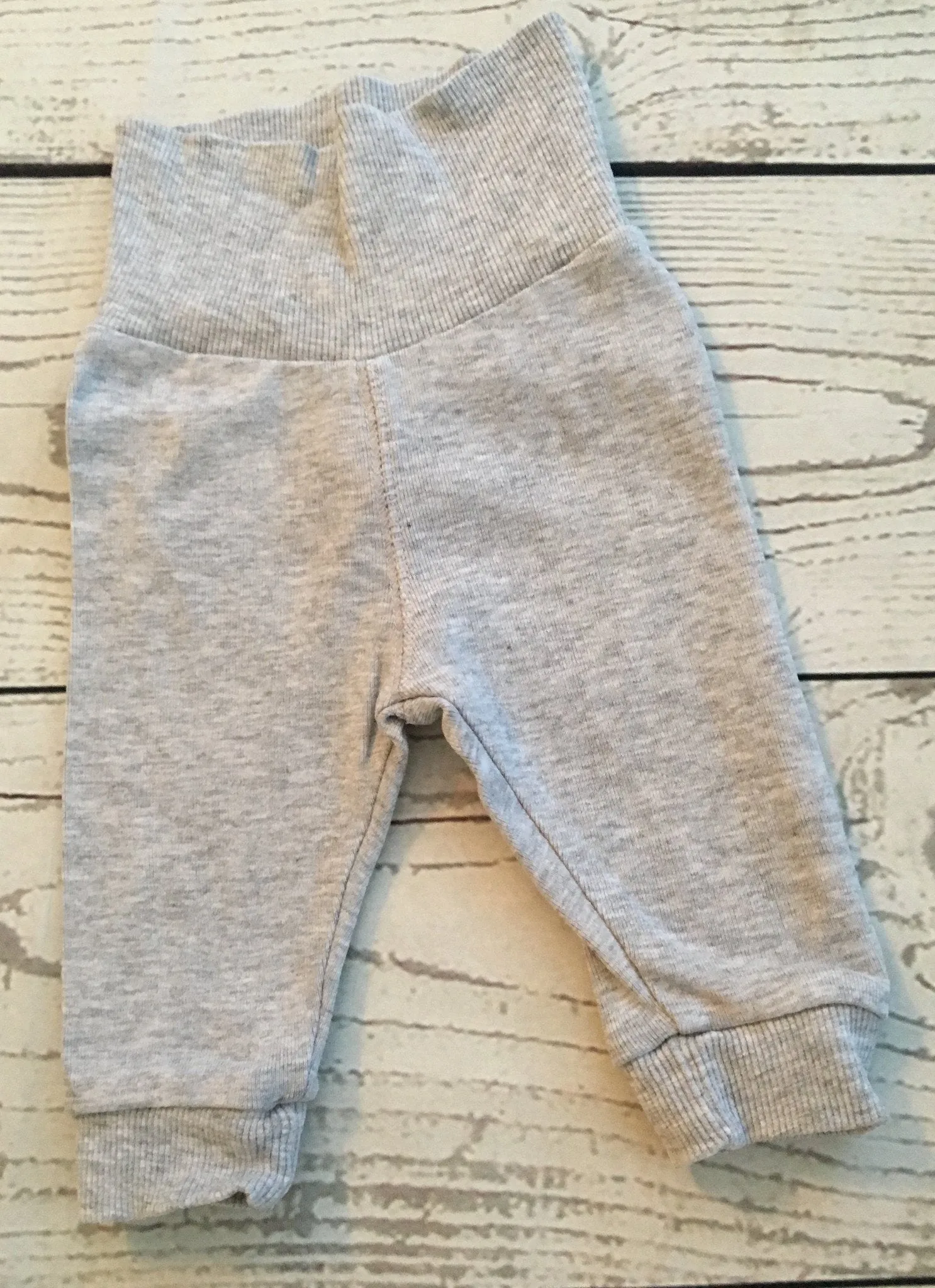 Up to 1 month joggers H&M